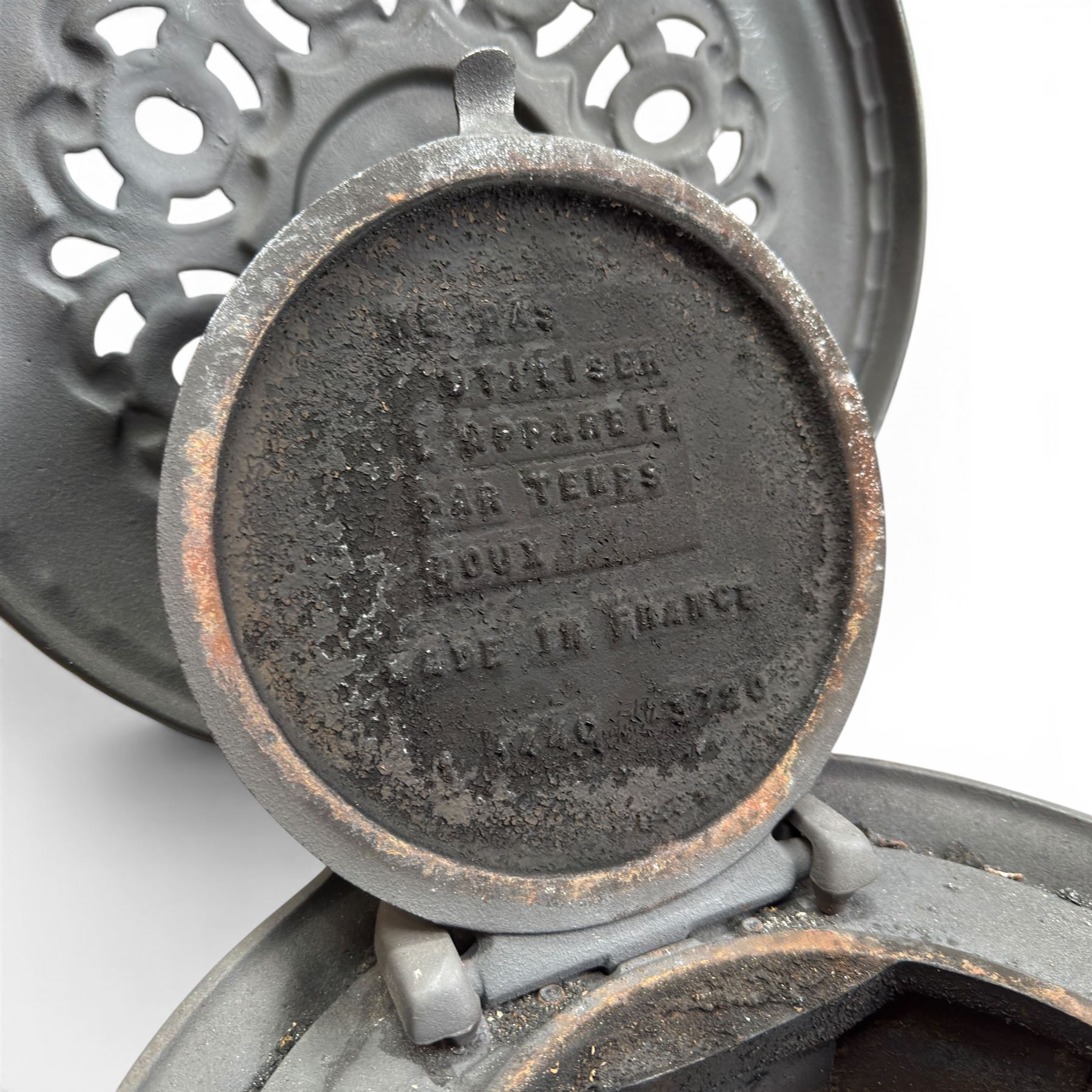 French Godin cast iron enamel stove, circular form, finished in green and black paint
