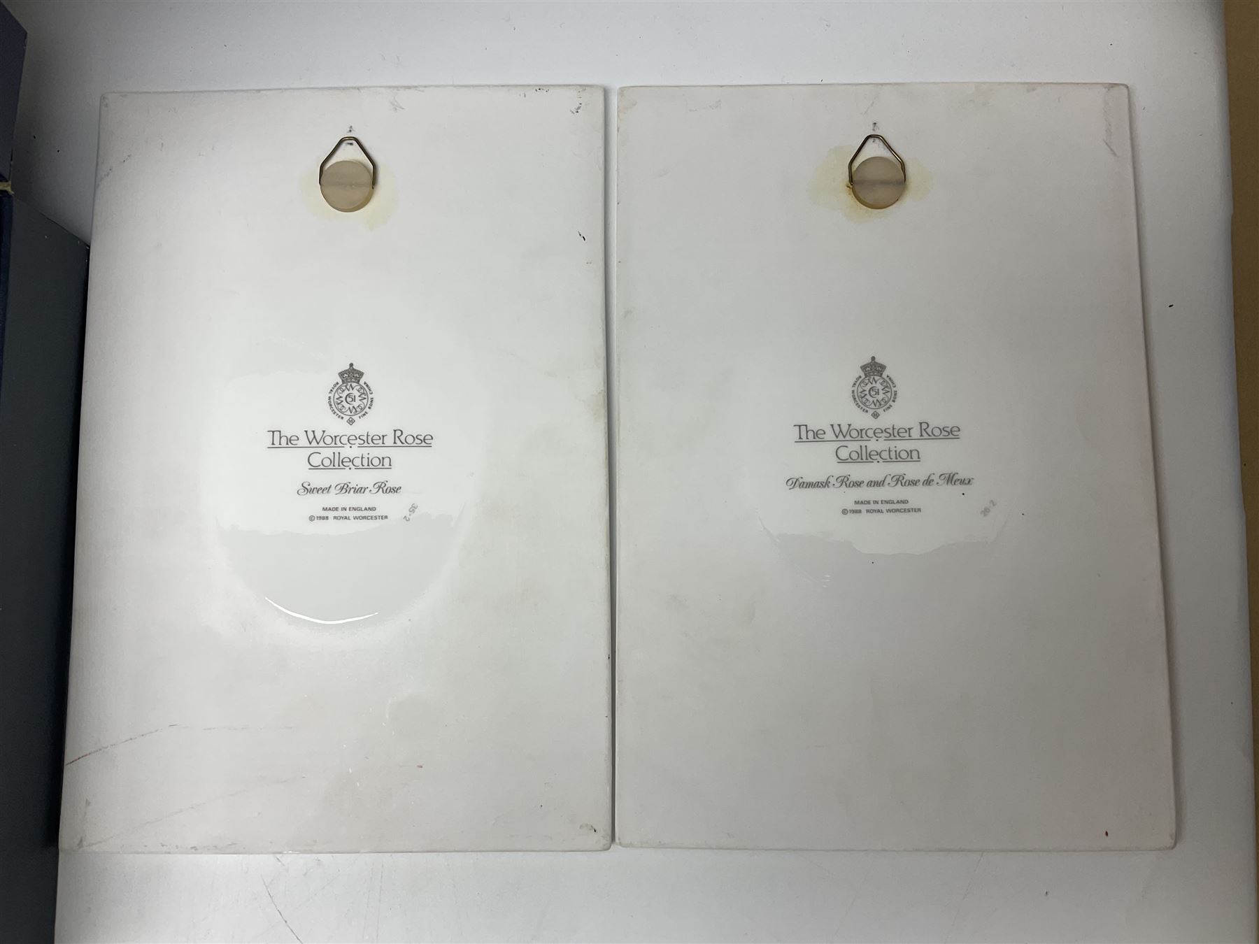 Copeland Spode tureen and platter, in peacock pattern, together with Herend Hungary trinket box and cover, Copeland vase and other ceramics 