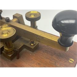 GPO telegraph morse code machine, marked GPO 10235 and Baseboard.S.C.MKII, in wooden carry case, case H16cm, L26cm 