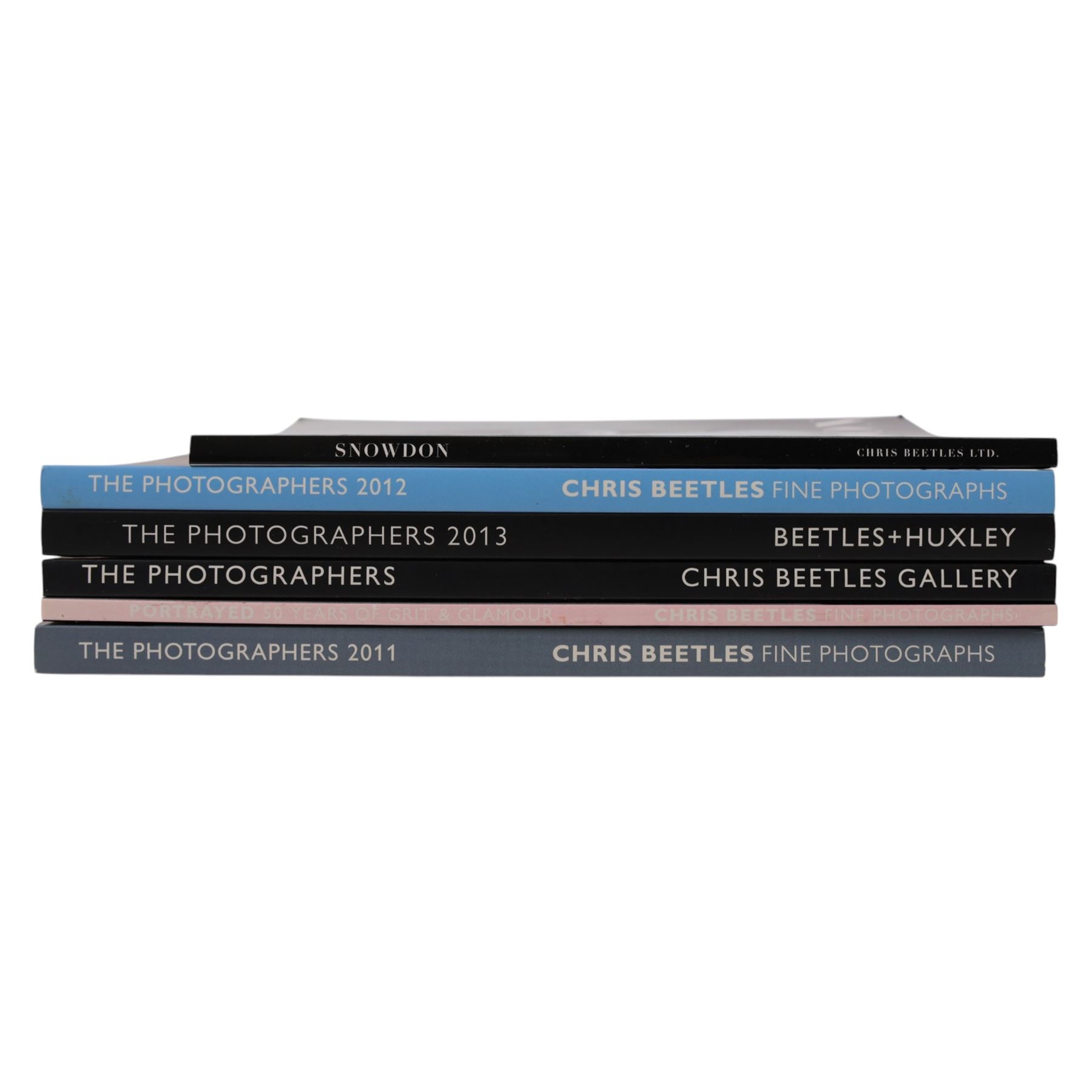 Collection of photography books and Chris Beetles catalogues, including signed Twiggy and Lord Snowdon books