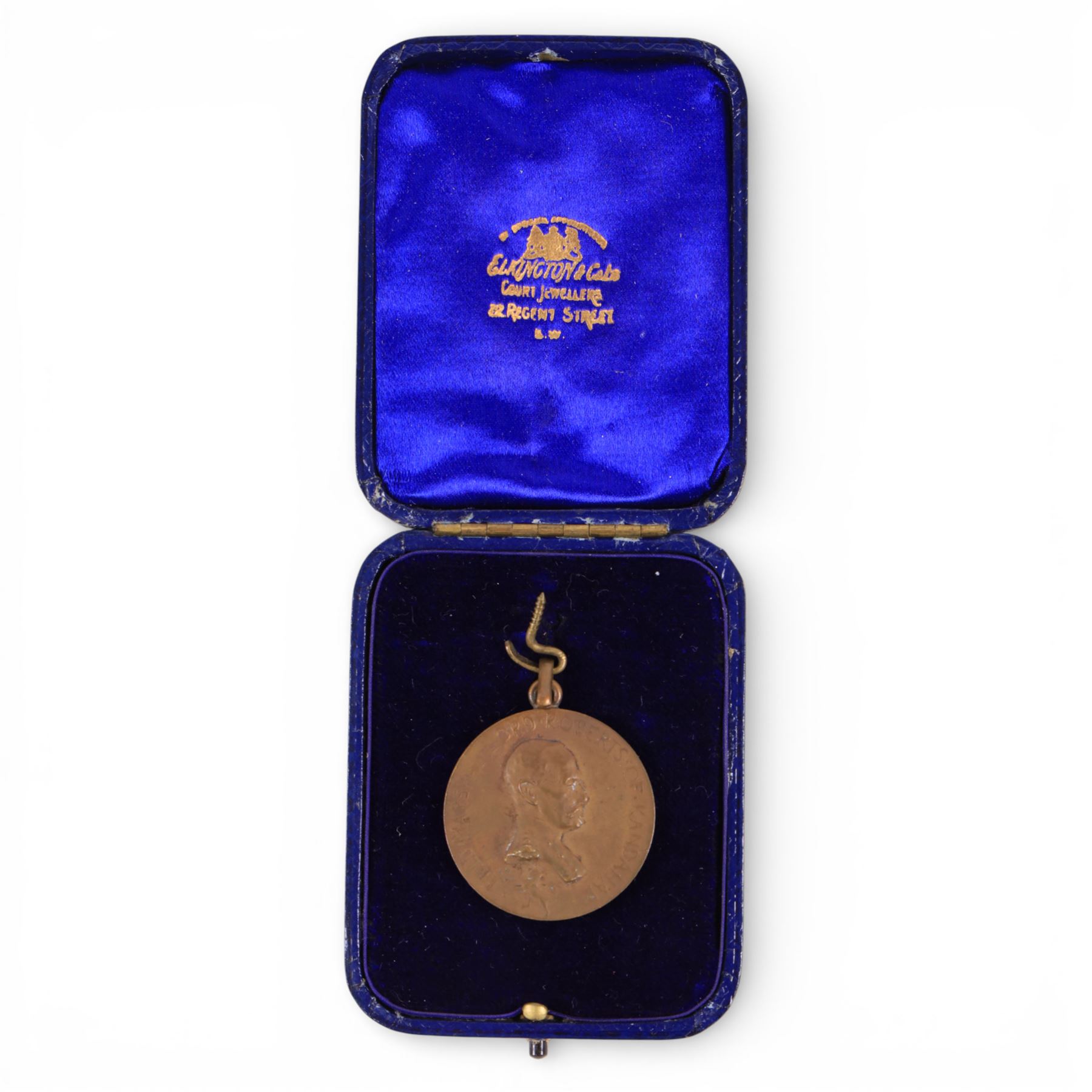 T. Renshaw antler handled 'Stand' penknife, Bronze Duke of Wellington commemorative medallion and a Society of Miniature Rifle Club medal