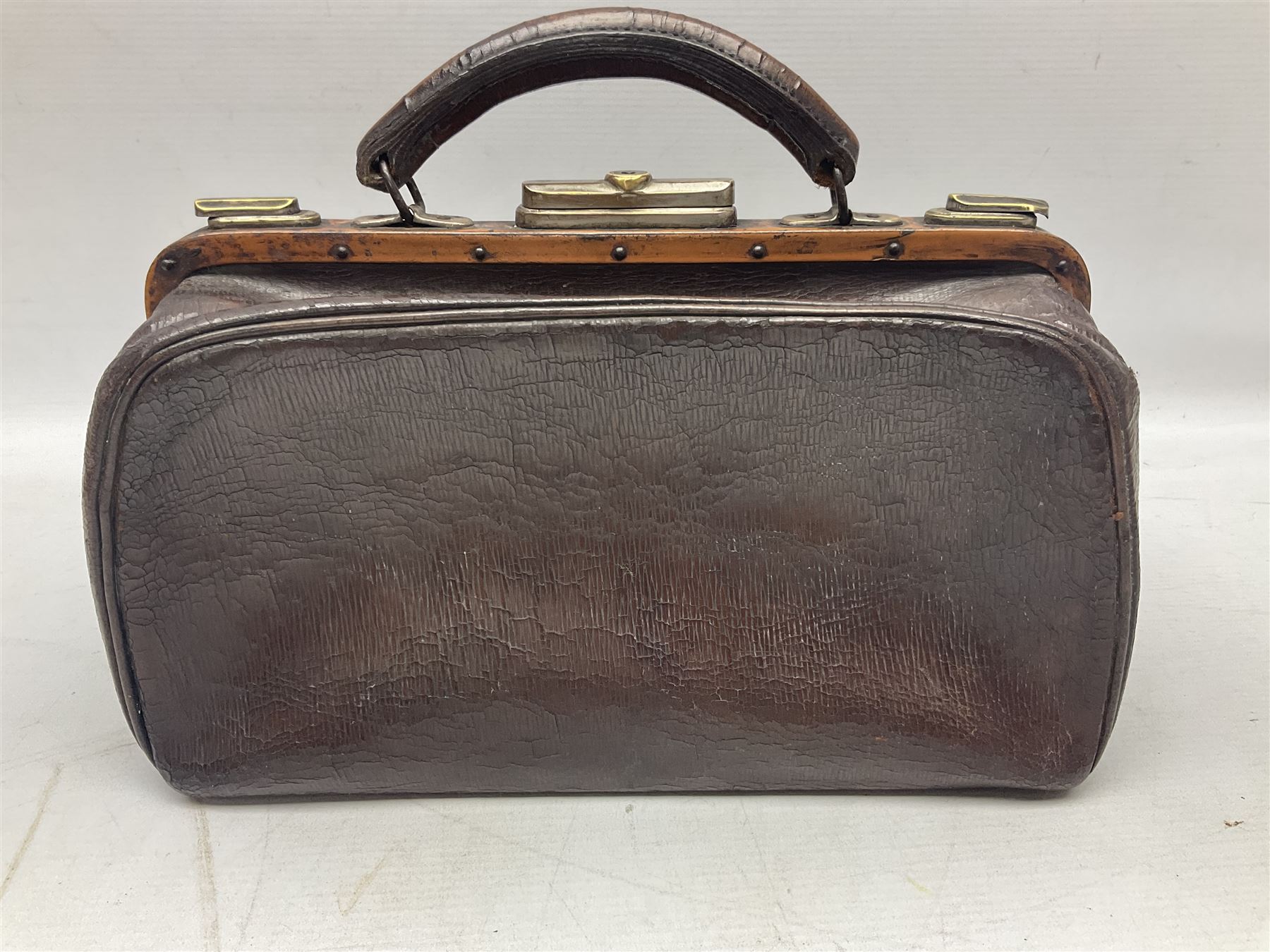 Small leather Portmanteau gentleman’s travelling toilet bag
