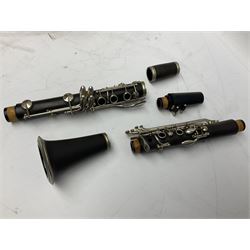 Lafleur trumpet serial no.054827; and Intermusic five-piece clarinet; both cased (2)