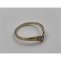 9ct gold three stone cubic zirconia wishbone ring, hallmarked 