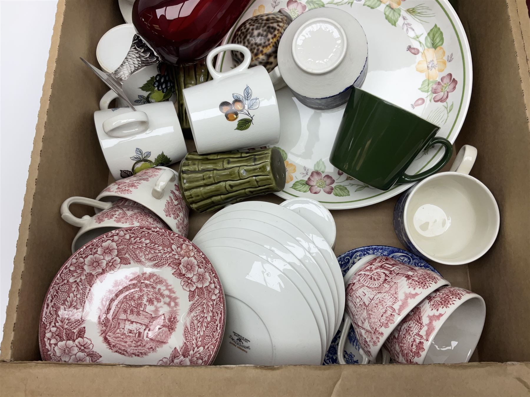 Shelley Maytime pattern sauce boat and saucer, Hornsea vases, blue and white Willow pattern dinner wares and a collection of other ceramics and glassware, in four boxes 