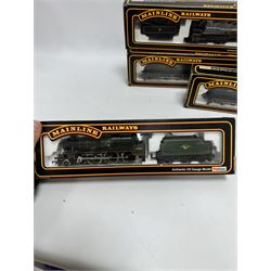 Seven Mainline Railways '00' gauge Jubilee Class 4-6-0 locomotives, comprising five 37062 in BR green livery, reworked as United Province no. 45578, Newfoundland no. 45573, Bellerophon no.45694, Nelson no. 45664 and no. 45691, 37047 Mars locomotive no. 45698 with Fowler tender in BR green livery and 936153 Western Australia locomotive no. 45568 in BR black livery, all boxed