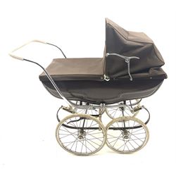 Marmet coach built 1964 pram, with detachable body, brown coachwork and hood, L118cm, H113cm