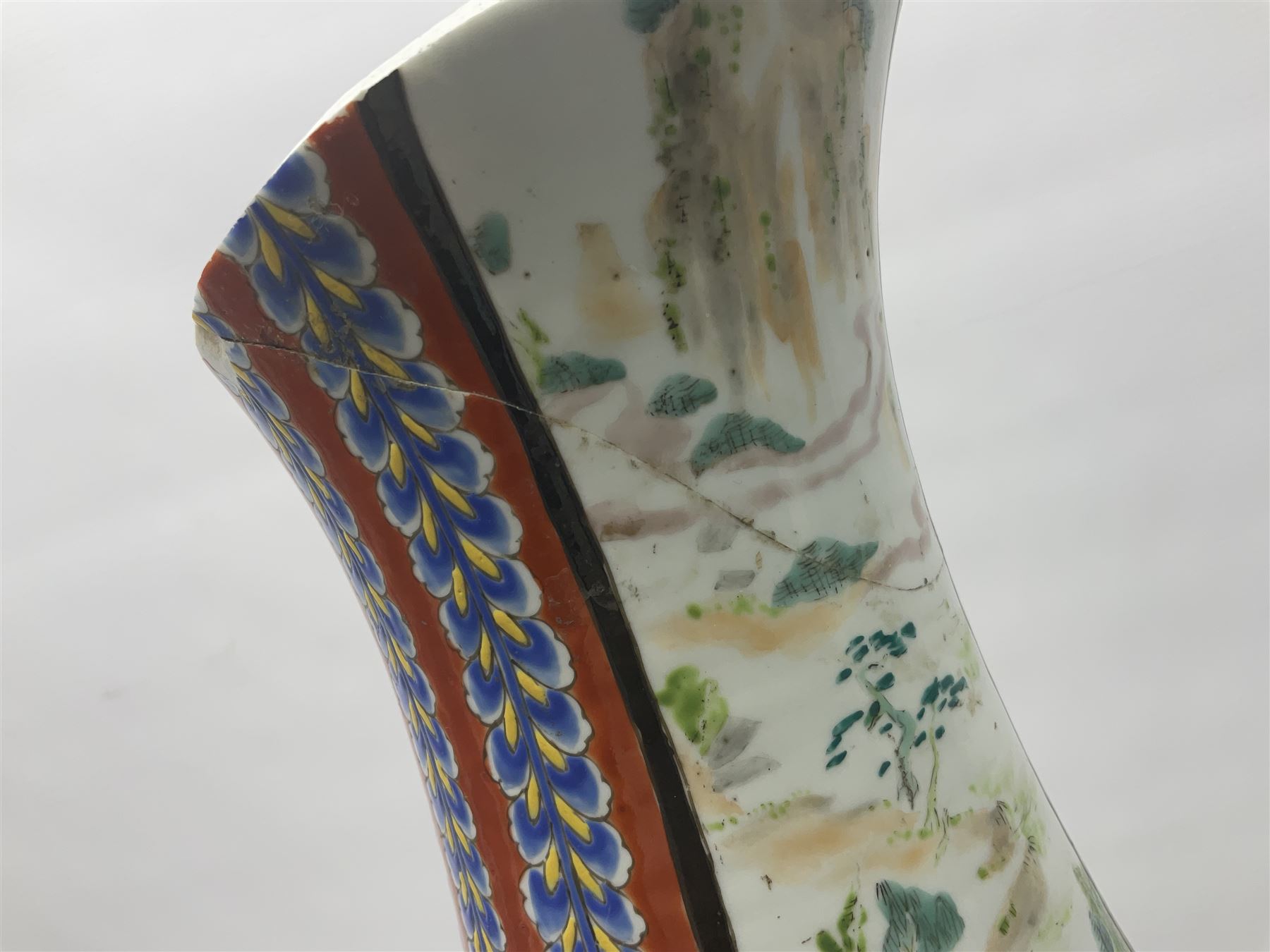 19th century Chinese floor vase of baluster form, hand painted with warriors and the emperor, the neck decorated with floral patterns and panels with landscapes, H64cm