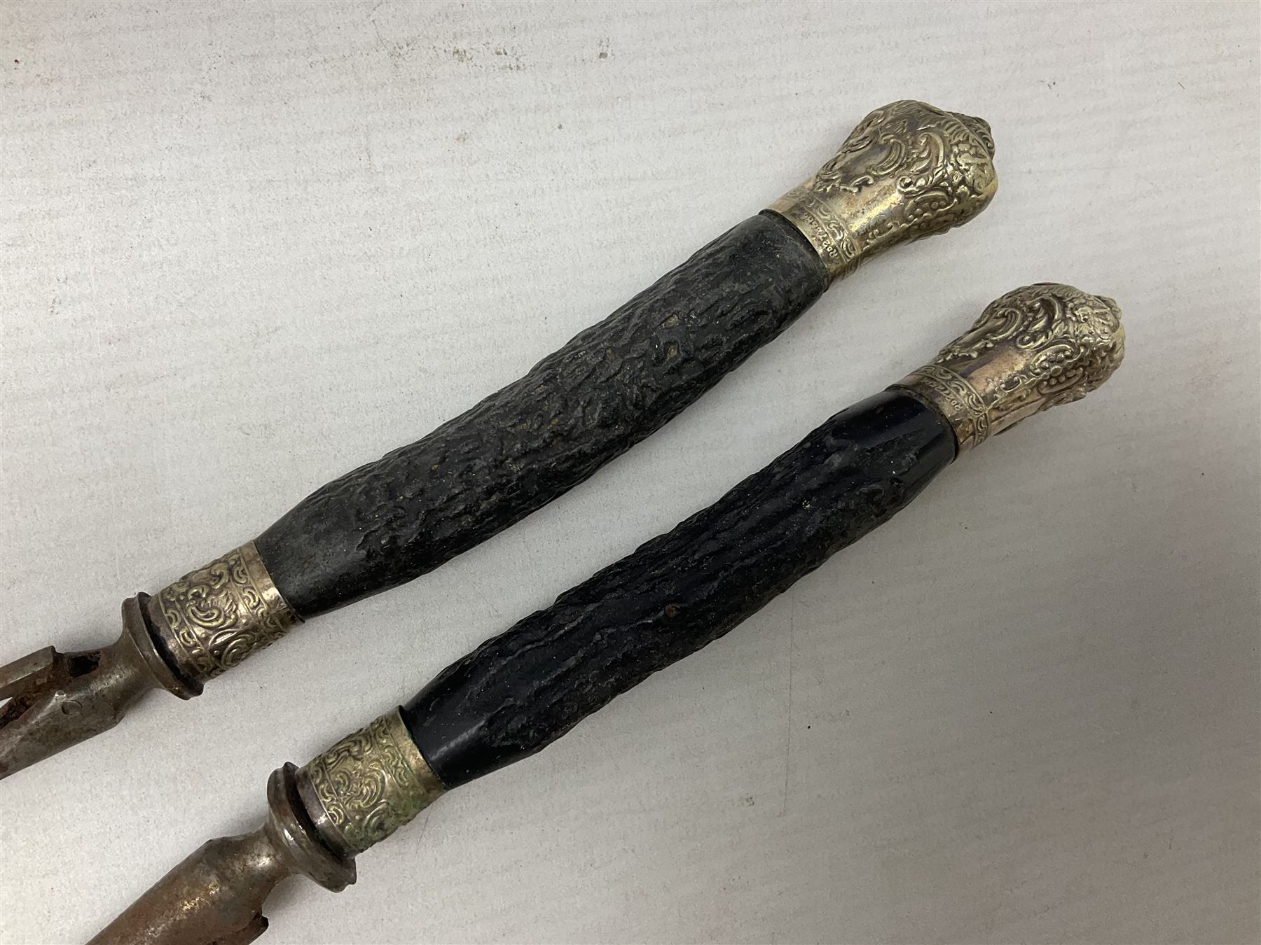 James Deakin & Sons five piece horn handled carving set, in blue velvet lined fitted case, L43cm