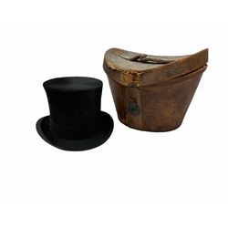 Top hat by Tress and co, in a fitted leather case, together with a framed set of 50 players cycling cigarette cards. 