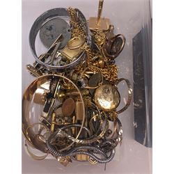 Silver paste set ring and a collection of costume jewellery, including rings, 9ct gold back and front heart locket, bangles, etc, Sekonda wristwatch and a small group of empty jewellery boxes 