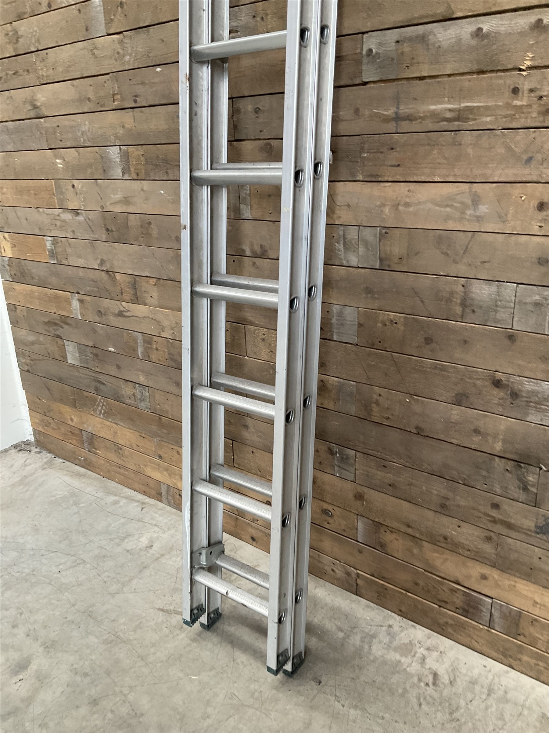 Abru Starmaster DIY aluminium extending ladders - 3.13m closed, 5.56m extended