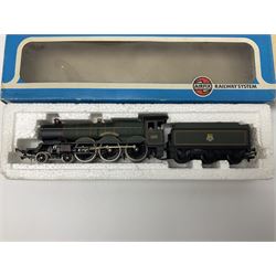 Airfix '00' gauge - Castle Class 4-6-0 locomotive 'Pendennis Castle' No.4069; Class 6P/7P Rebuilt Royal Scot 4-6-0 locomotive 'Royal Scot' No.46100; both boxed; Class 4F 0-6-0 locomotive No.4454 in associated box; another unboxed Class 4F 0-6-0 locomotive; and Class 14XX 0-4-2 tank locomotive No.1466 for spares or repair