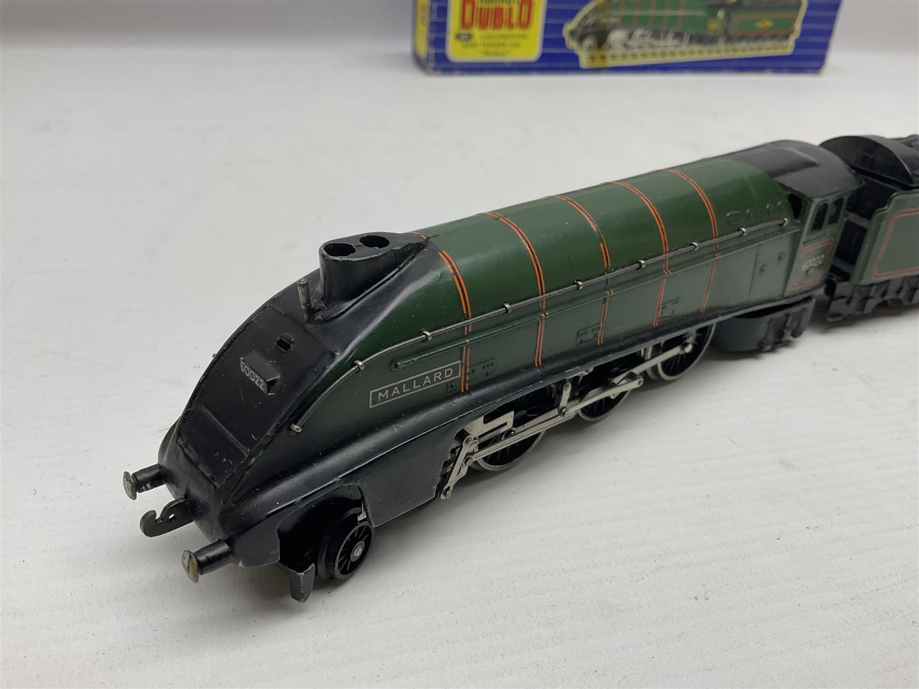 Hornby Dublo - 3-rail - Class A4 4-6-2 locomotive 'Mallard' No.60022 in BR green; in original box; and Duchess Class 4-6-2 locomotive 'Duchess of Montrose' No.46232 in BR matt green; in original plain blue box; with associated tender in plain blue box (3)