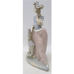  Large Lladro figure of a girl with umbrella, no.130, H38cm   