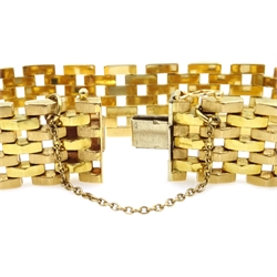  18ct gold four bar gate bracelet, stamped 750, approx 52.1gm   