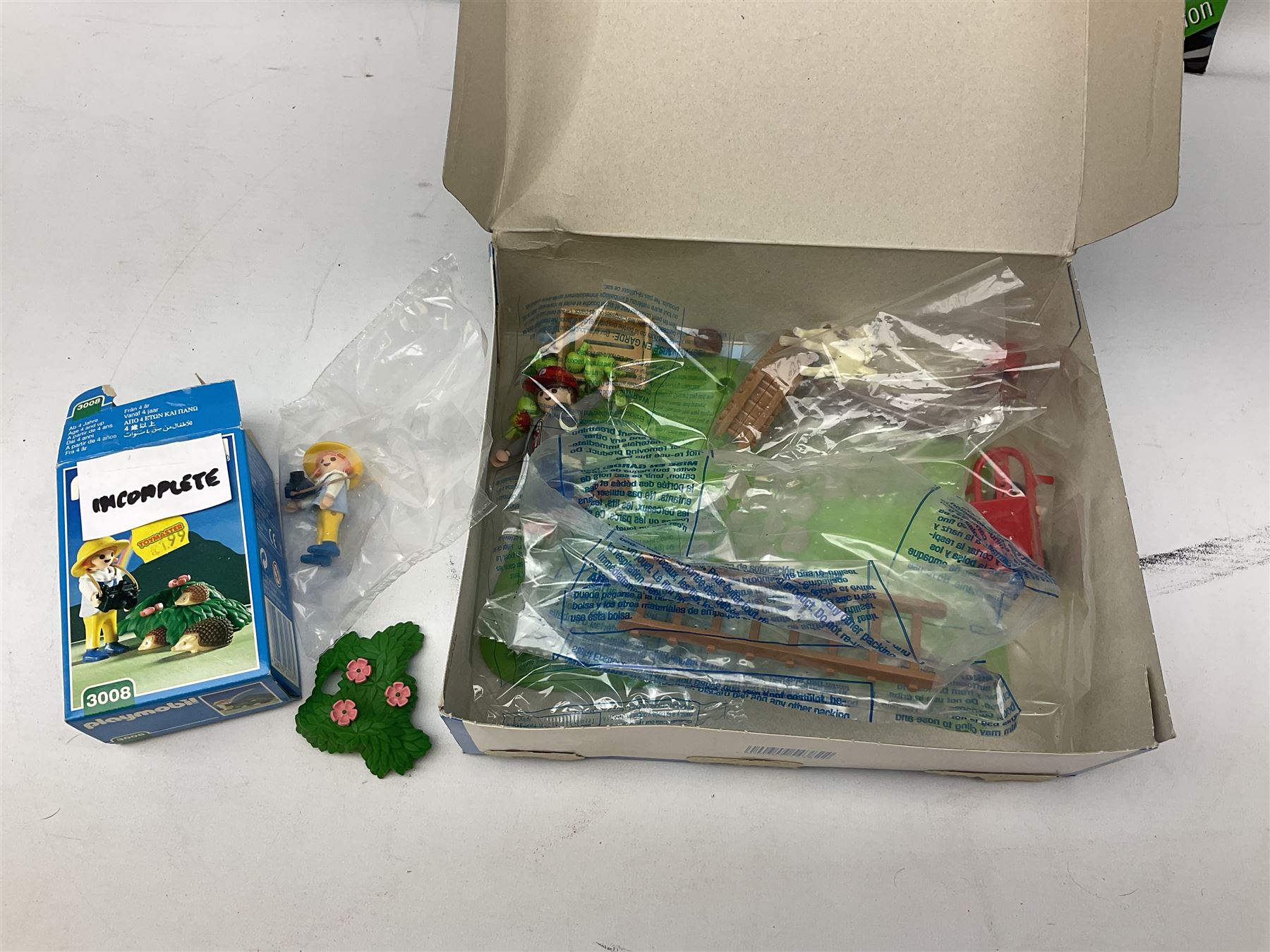 Playmobil - ten boxed sets nos.3008, 3824, 3840, 3894, 3897, 3933, 4146, 5104, 5640 and 9050; Playmobil Collector's Book 2009; and four catalogues 2011-13