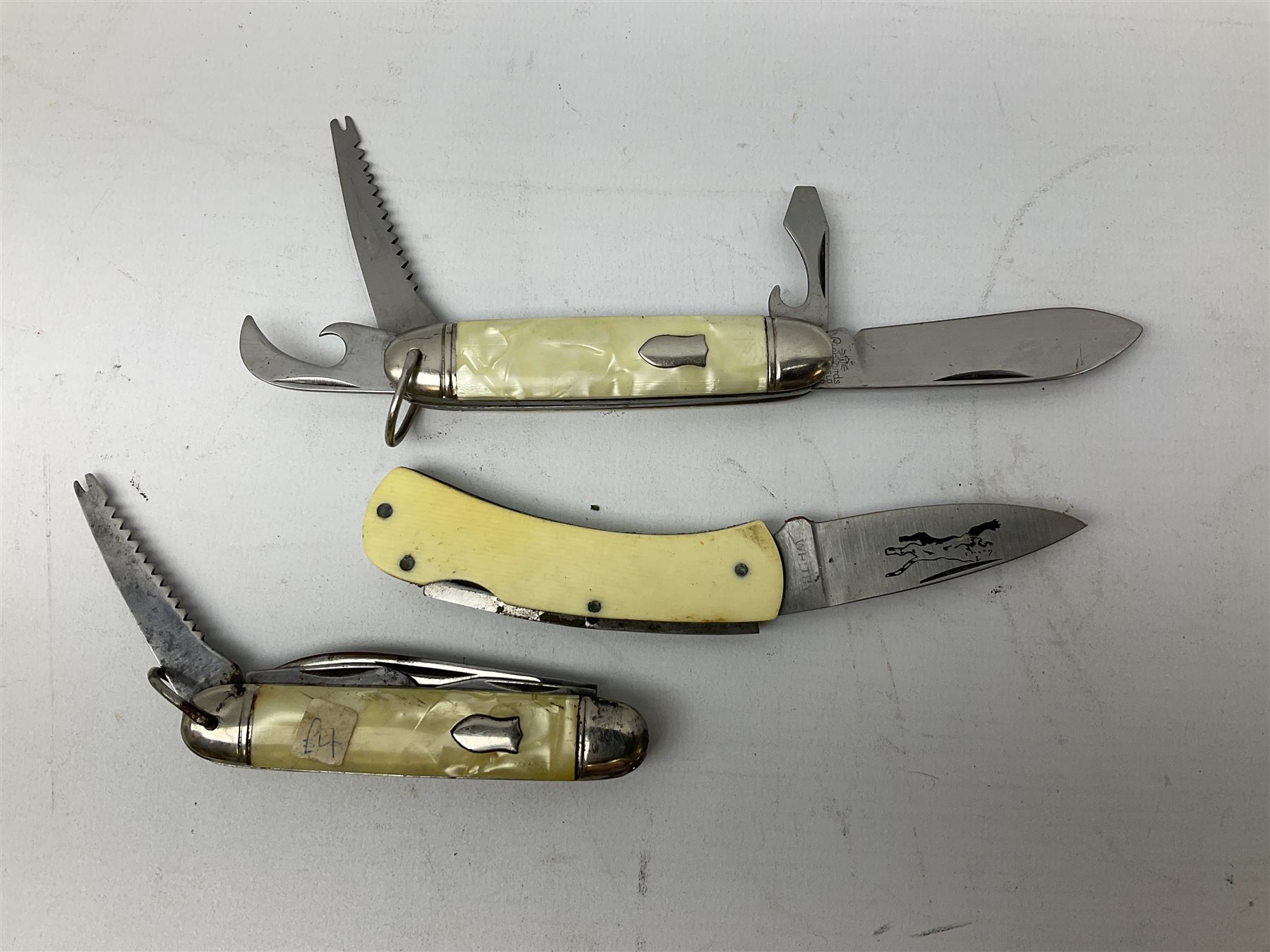Eighteen pocket knives including examples by Richards of Sheffield, knife  commemorating the Royal Wedding 29th July 1981 etc