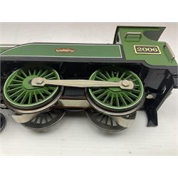 Ace Trains '0' gauge - E3 '2006 Celebration Class' 4-4-0 tender locomotive No.2006 in LNER green; boxed with original packaging and instructions.