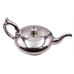 Victorian silver teapot, of plain compressed spherical form with scroll capped curved handle, upon a short stepped foot, hallmarked G R Collis & Co, Birmingham 1847, including handle H15cm approximate weight 26.15 ozt (813.3 grams)

This item has been registered for sale under Section 10 of the APHA Ivory Act 