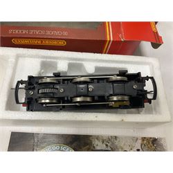 Hornby ‘00’ gauge - LBSC Class A1 0-6-0 ‘Brighton Works’ Terrier locomotive no.32635; LBSC E2 Class 0-6-0 tank locomotive no.100; BR Class 3F Jinty 0-6-0 tank locomotive no.47480; Caledonian ‘Pug’ Class 0-4-0 Saddle Tank locomotive no.270; GNR Class J13 0-6-0 Saddle Tank locomotive no.1247; LNER Class J83 0-6-0 locomotive no.8477; Class J52 0-6-0T locomotive no.68831 in BR black; in original boxes; BR Black 0-4-0 locomotive no.56025, in ‘Smokey Joe’ box; two further loose locomotives comprising ‘Waddon’ 0-6-0 locomotive no.54 and Caledonian Railway 0-4-0 locomotive no.270 (10) 