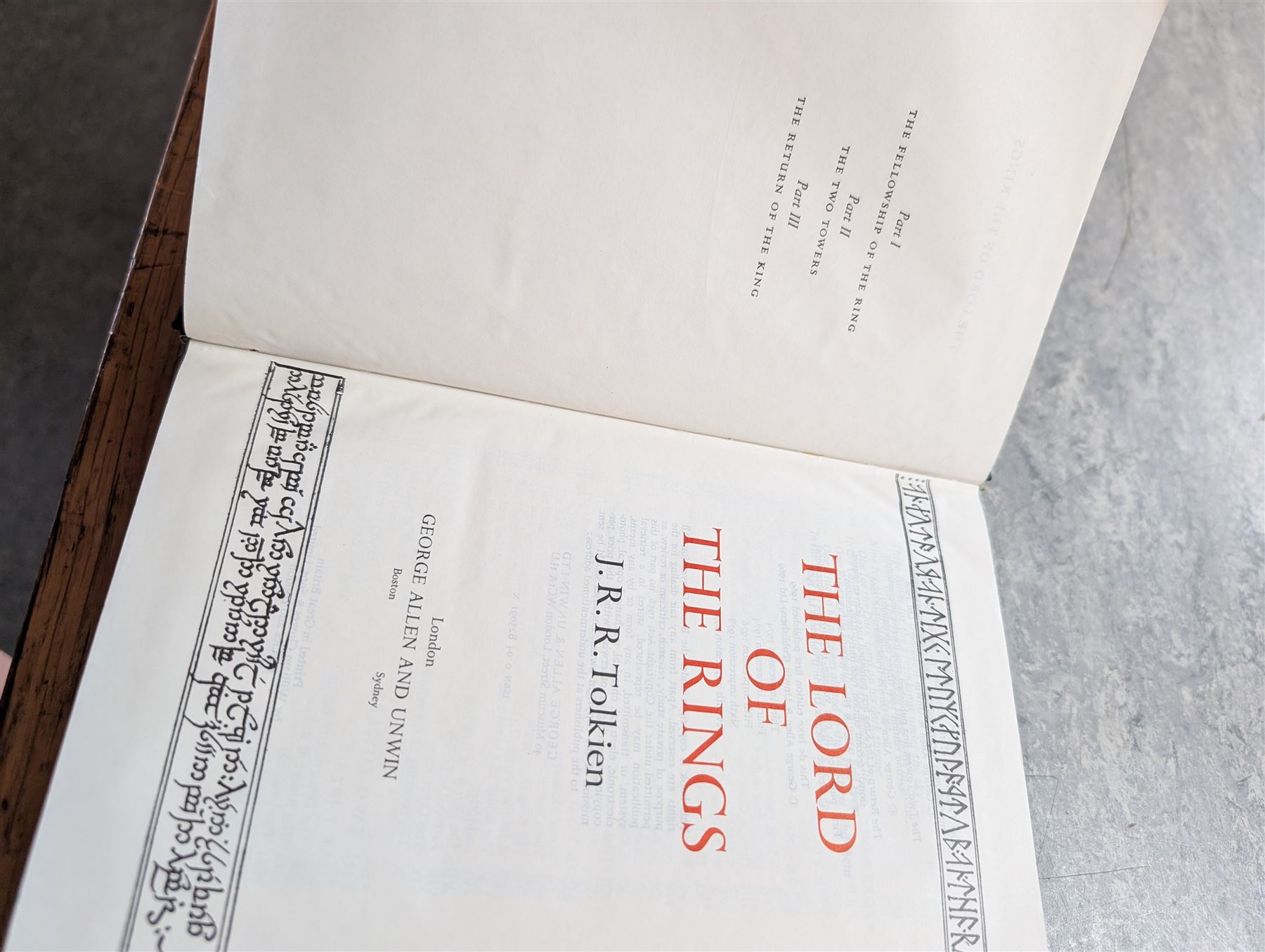 J.R.R Tolkien; Lord of the Rings and Hobbit De Luxe Editions, George Allen and Unwin, London, 1979