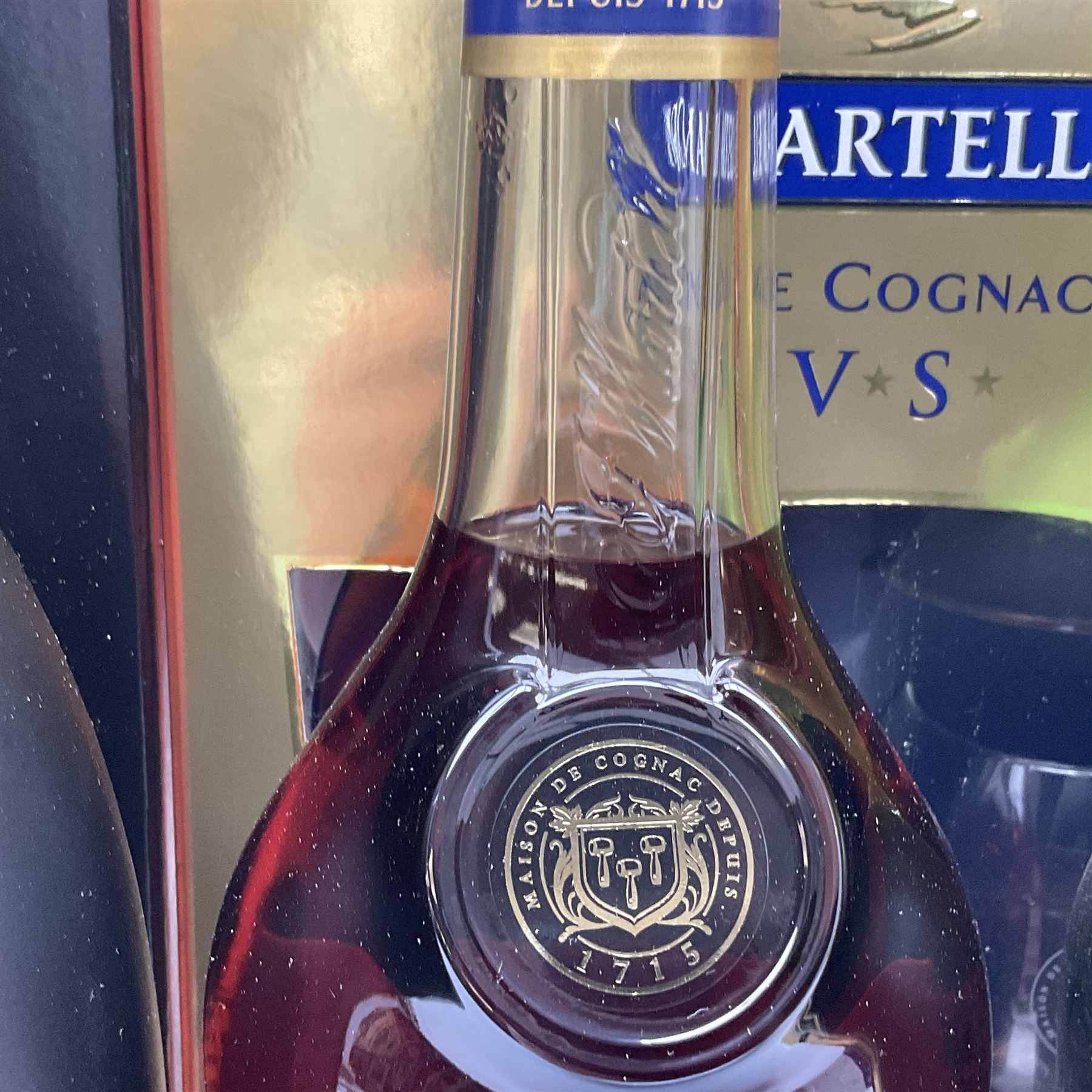 Mixed alcohol, to include Hennessy very special cognac, Martell VSOP cognac, De Valcourt Napoleon French brandy, etc, various contents and proof (5)