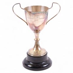 1950s and later cricket trophy cups and plaques, including LT Shipman's CC Winners Carpenter Cup & Shipman Cup 1954 trophy, Shipman's Cup 1956 and The Filbert's Winners 1956 SWBCC plaque, tallest H18.5cm