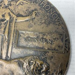 WW1 bronze memorial plaque named to John Hunt