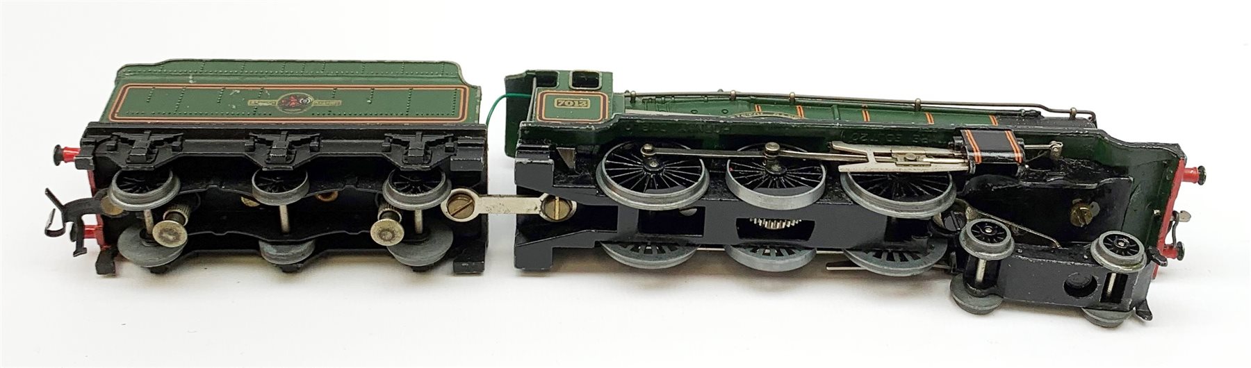 Hornby Dublo - EDLT20 electric three-rail Castle Class 4-6-0 locomotive 'Bristol Castle' No.7013 with tender, in plain blue box
