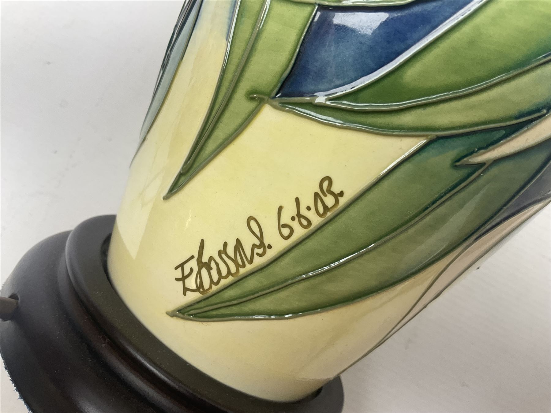 Moorcroft table lamp, Sesquipedale pattern of of baluster form, with shade  H21cm