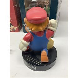 Nintendo Super Mario Bros 1992 Zeon alarm clock, Wallace and Gromit alarm clocks and further collectables 