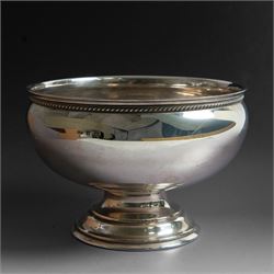 Early 20th century silver rose bowl, of circular form with oblique gadrooned and beaded ri...