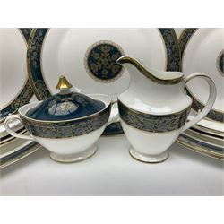 Royal Doulton Carlyle pattern tea and dinner wares, to include, Six cups and saucers, milk jug, covered sucrier, cake plate, six side plates and four dinner plates (25)