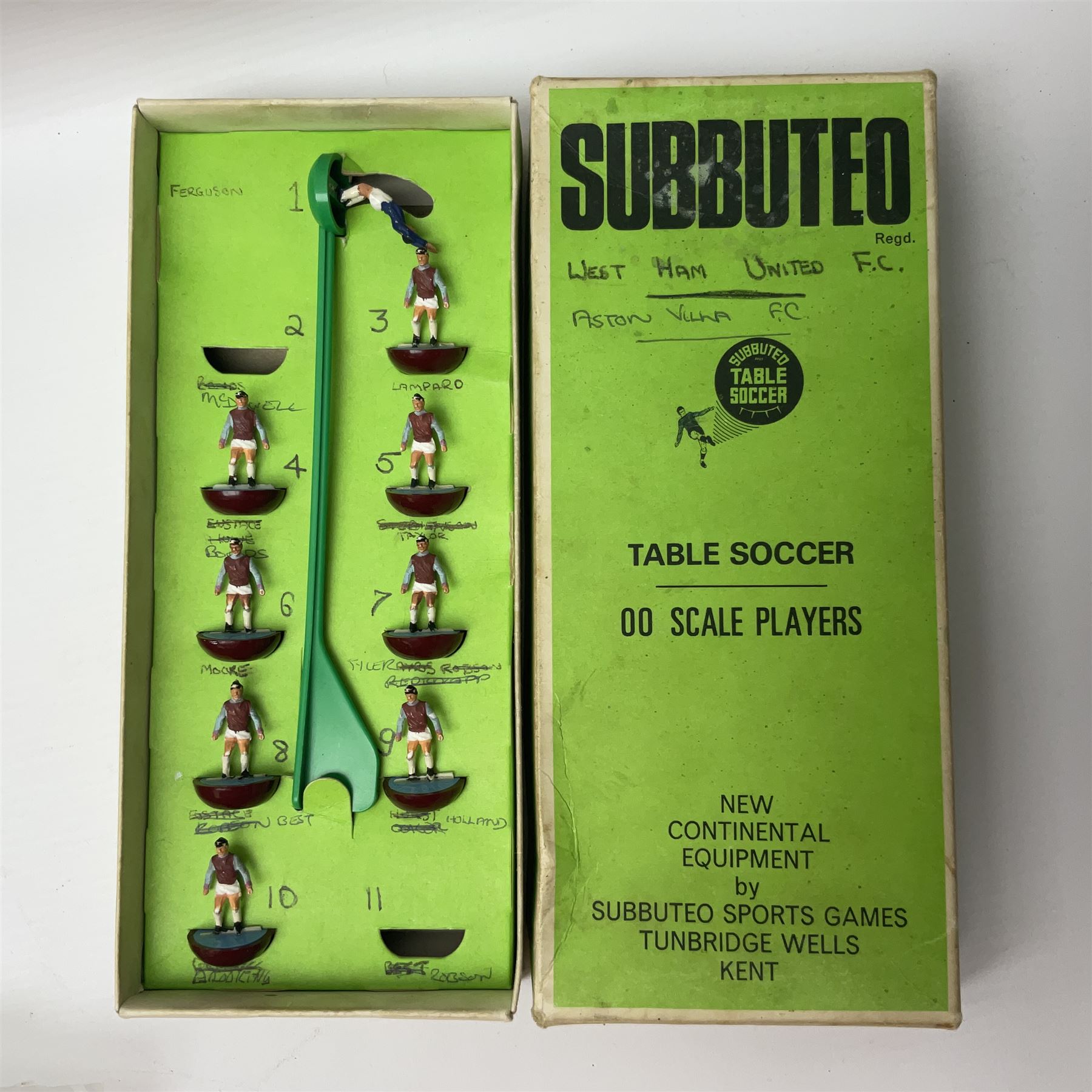 Subbuteo - Club Edition Gift Set, Scoreboard 61158, Outside Broadcast Unit 61208, TV Tower C110, part-set light weight team and further associated figures, accessories etc 