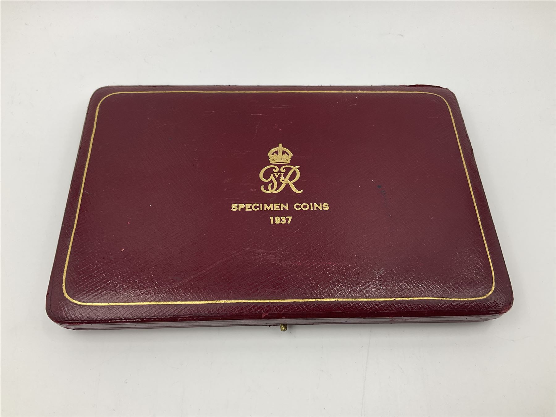 King George VI 1937 specimen coin set, fifteen coins from farthing to crown including Maundy money, in the original case