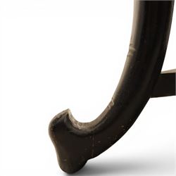 Oriental design black lacquered jardinière stand, circular moulded top with raised rim, the base formed as three elephant heads with carved ears and simulated tusks, on shaped supports with paw terminals