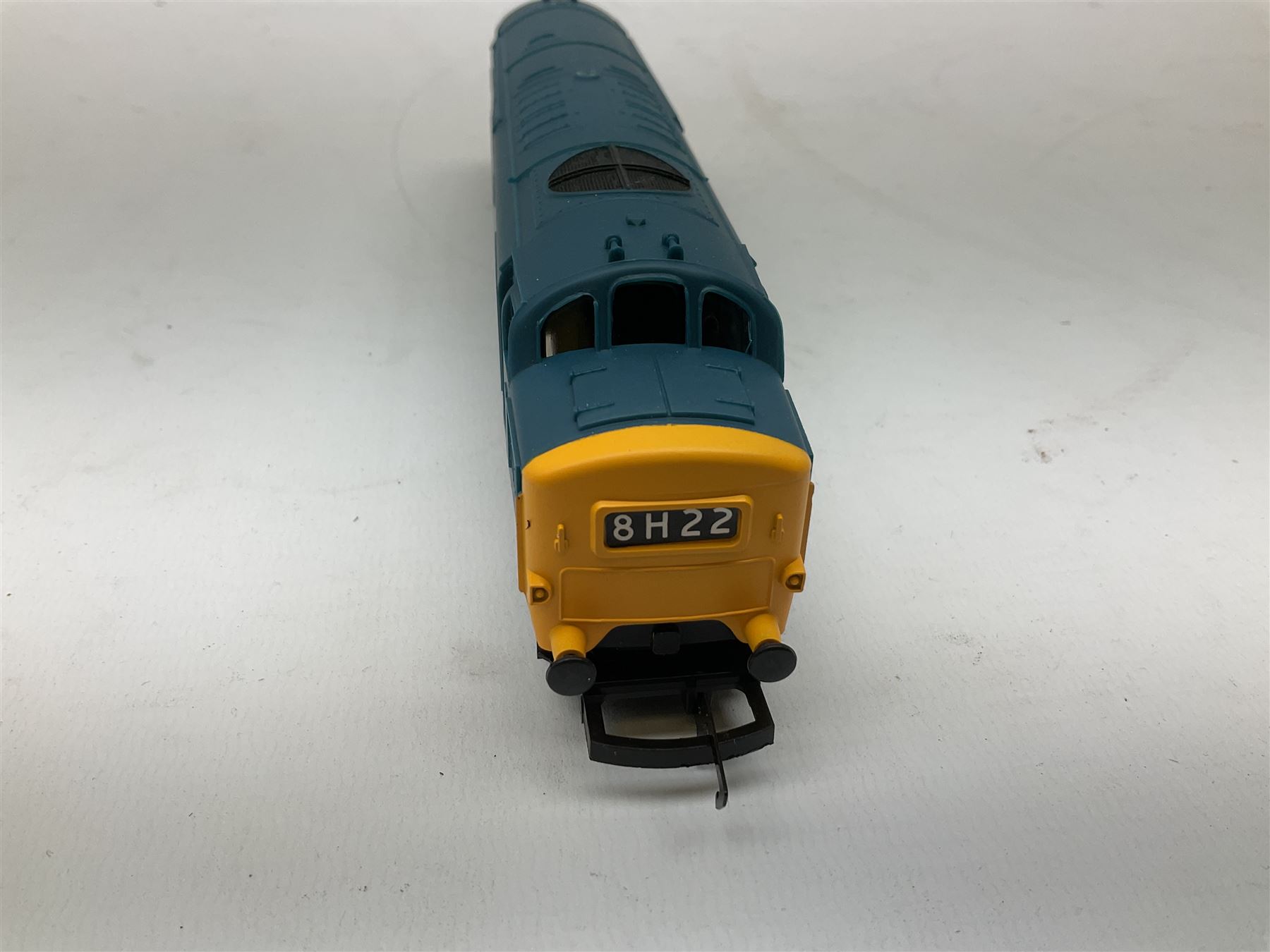 Hornby '00' gauge - Class 9F 2-10-0 locomotive 'Evening Star' No.92220; Class A3 4-6-2 locomotive 'Flying Scotsman' No.4472; and Class 37 Diesel Co-Co locomotive No.37130; all boxed (3)