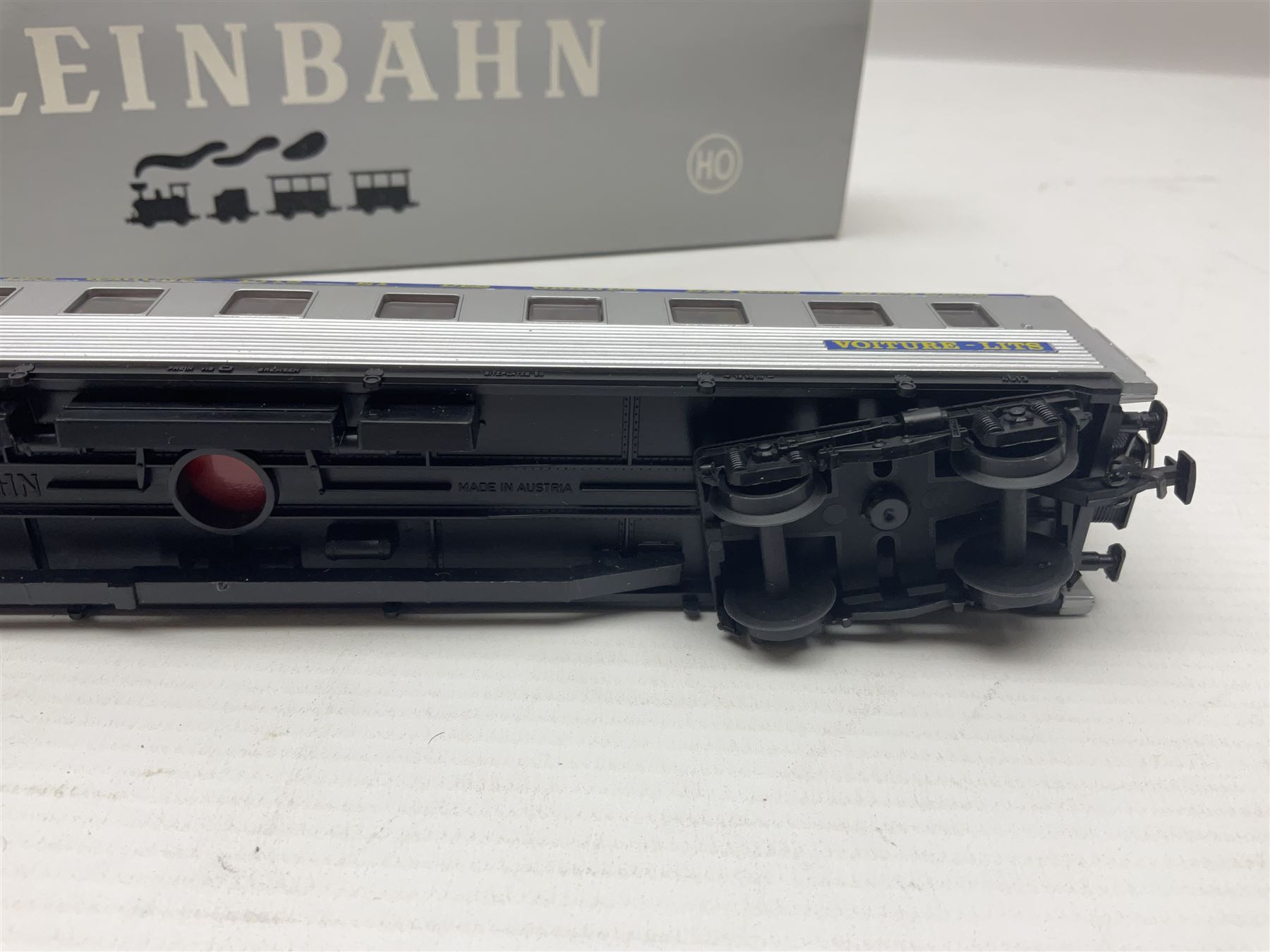 Kleinbahn HO gauge - thirteen passenger coaches - five 398 2.Klasse Eurofima Reisezugwagen; four OBB 387/1 D-Zugwagen; two 385 Schlafwagen; and two 370 Personenwagen 2 achsig; all boxed (13)