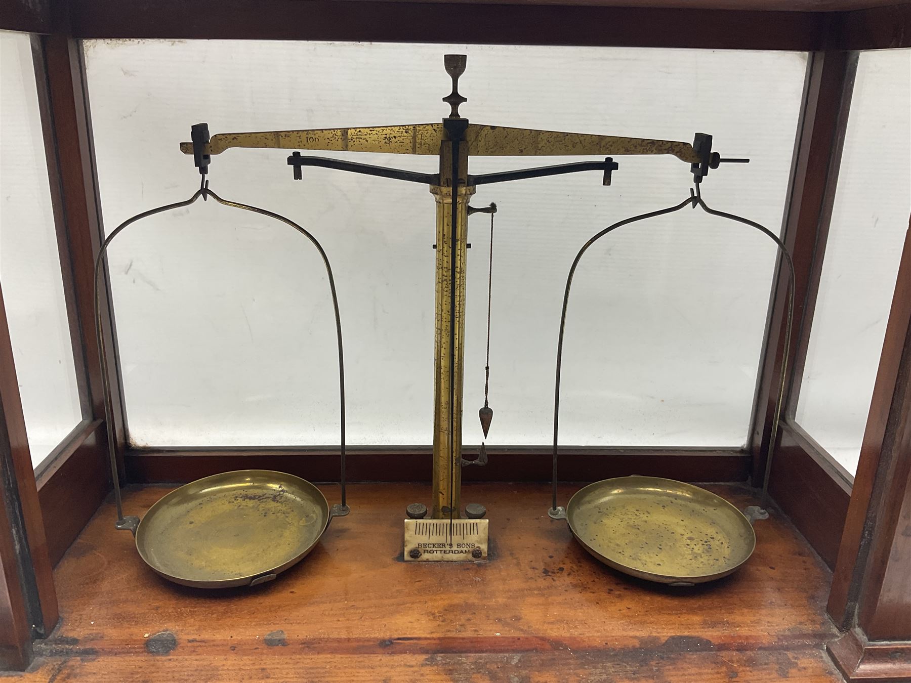 19th century Beckers & Sons, Rotterdam, mahogany cased scales and weights, H34cm 