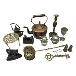 Copper kettle, silver salt spoon, hallmarked, together with brass trivet, candlestick and other metalware 
