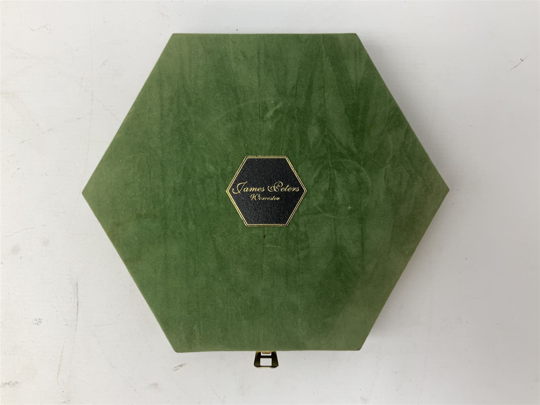 James Peters Worcester cased hexagonal ceramic jigsaw puzzle