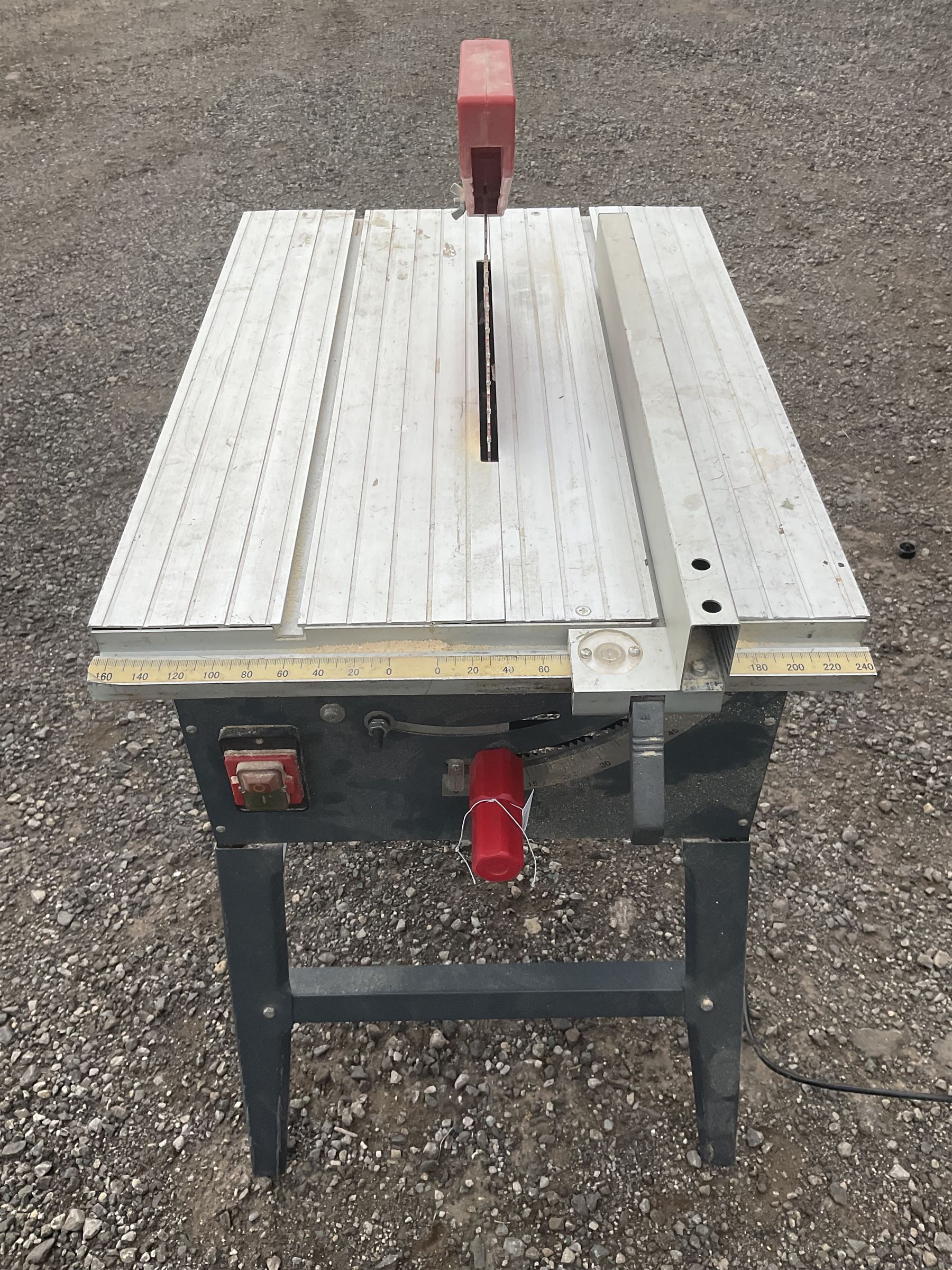 Performance table saw - THIS LOT IS TO BE COLLECTED BY APPOINTMENT FROM DUGGLEBY STORAGE, GREAT HILL, EASTFIELD, SCARBOROUGH, YO11 3TX