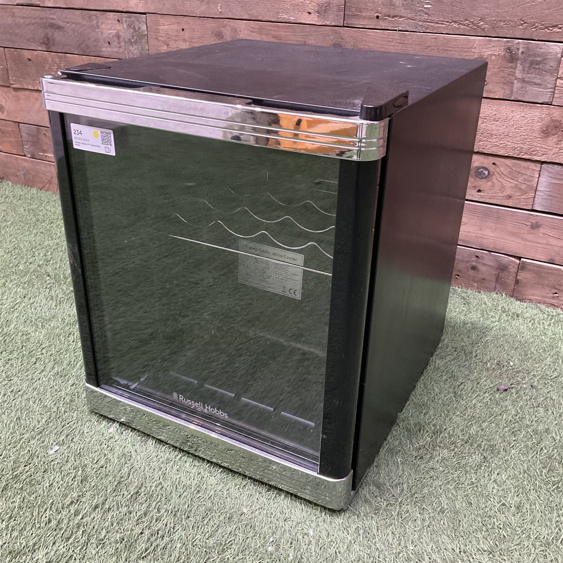 Russell Hobbs  RHGWC1B-C wine cooler in black - THIS LOT IS TO BE COLLECTED BY APPOINTMENT FROM DUGGLEBY STORAGE, GREAT HILL, EASTFIELD, SCARBOROUGH, YO11 3TX