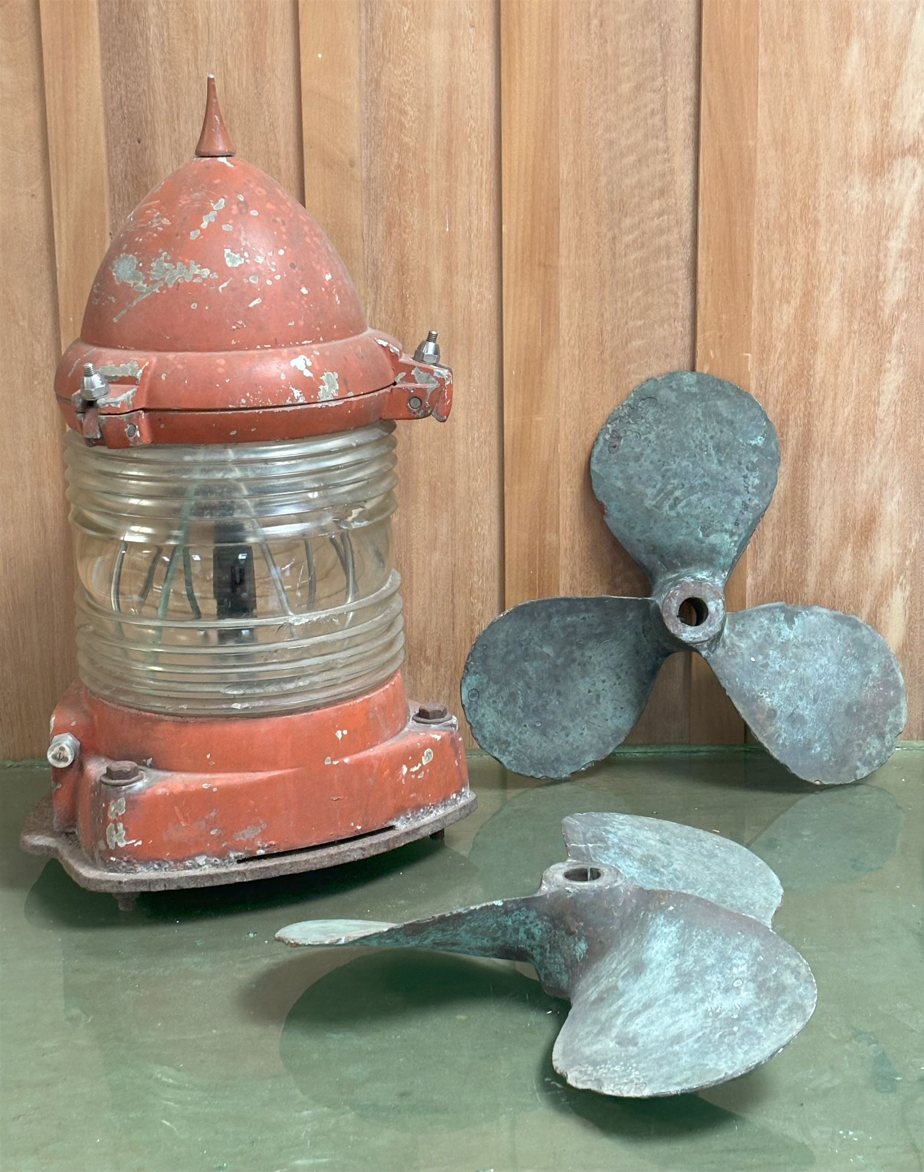 Aga Signals Ltd electric signal / light house light (H60cm) together with a pair of bronze boat propellers (W40cm) (3) - COLLECTION BY APPOINTMENT FROM: The White House, Thirsk Road, Easingwold, York, YO61 3NF - CALL 01723 507111 TO ARRANGE