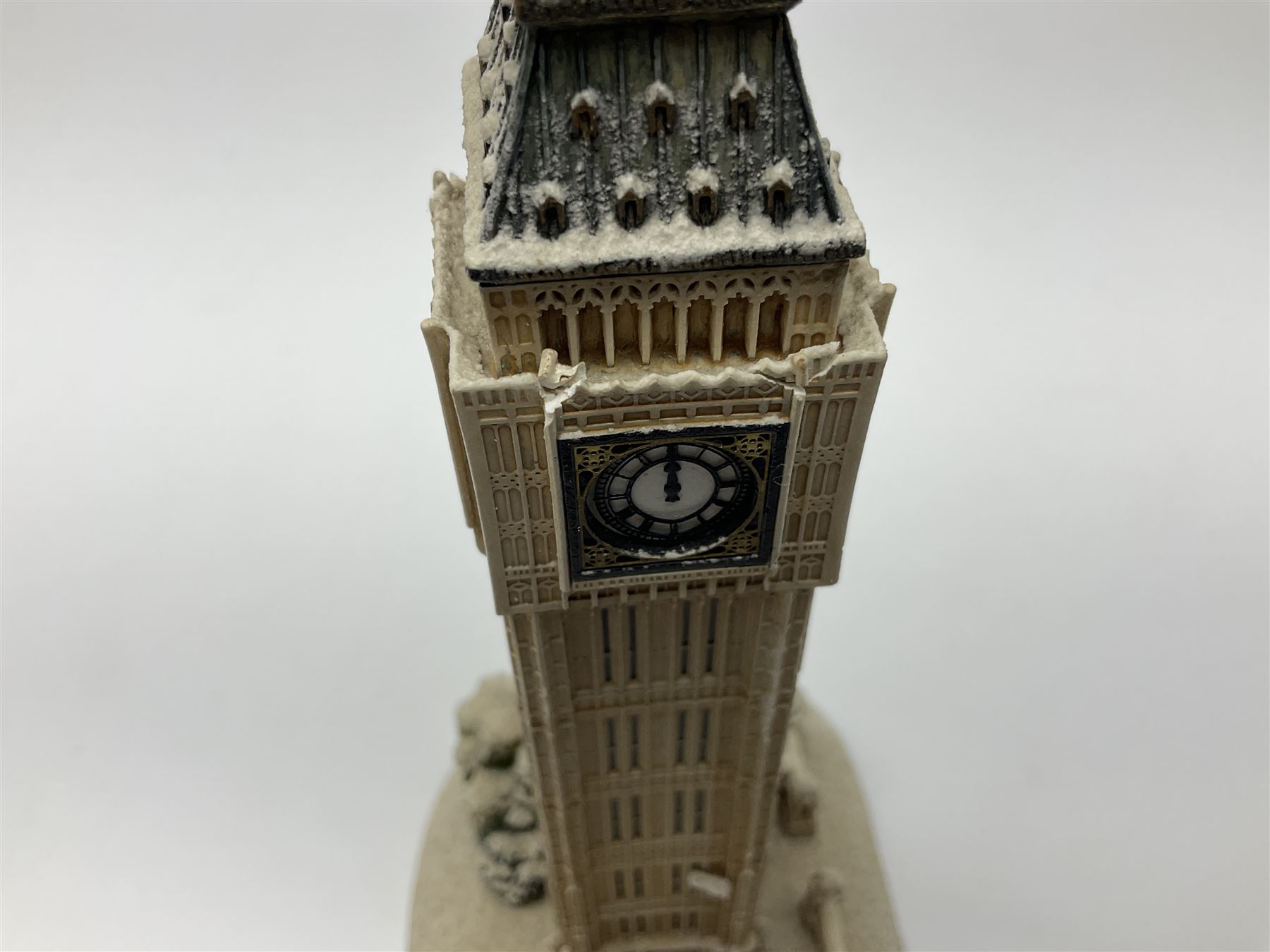 Fourteen Lilliput Lane, to include Bo-Peep Tea Rooms, Snowdon Lodge, The Great Equatorial, Big Ben in Winter, St Joseph's Church etc, all with original boxes and some with deeds 