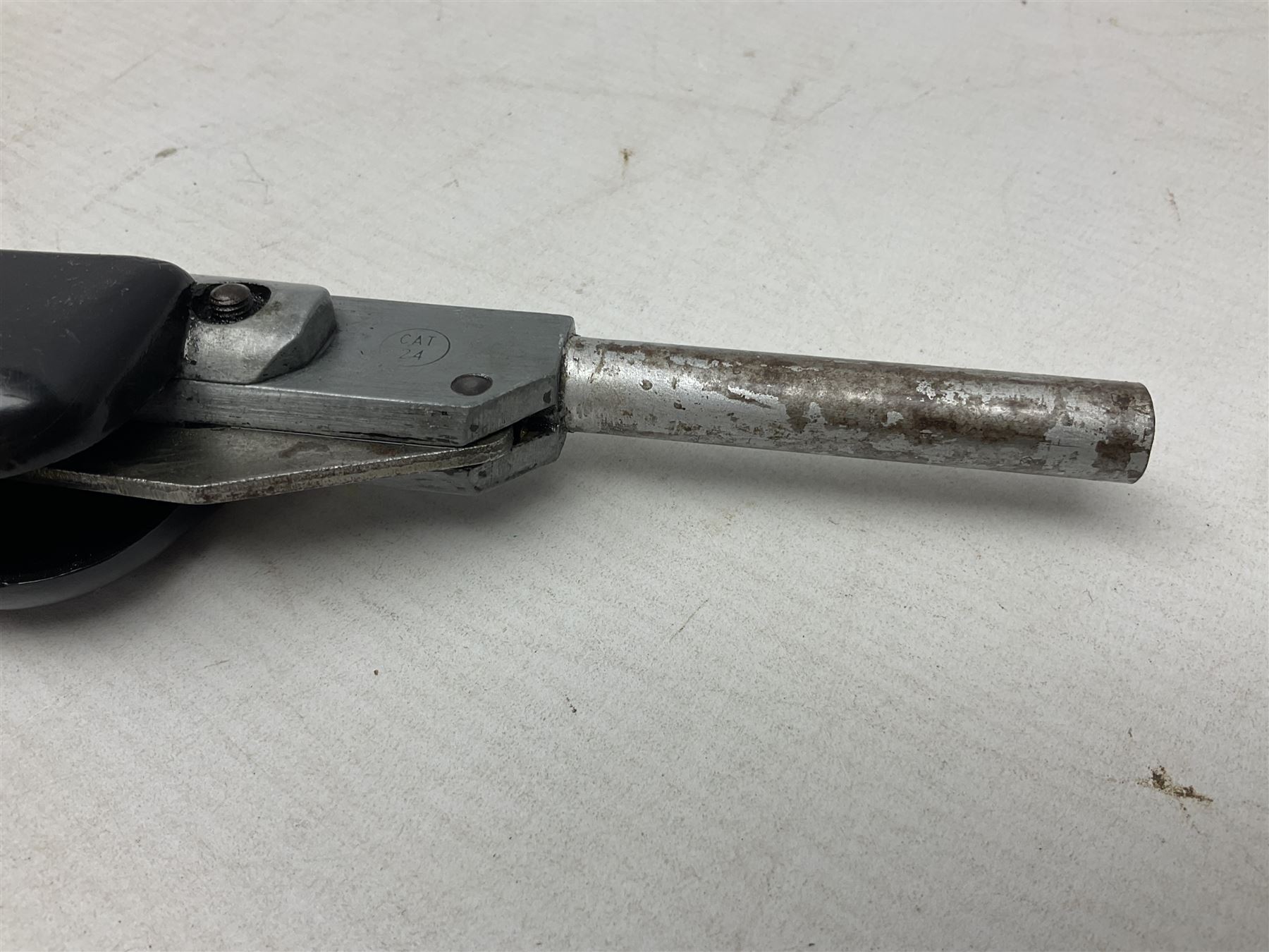 Italian RO72 .177 target air pistol with break barrel action, shaped and chequered grips L32cm