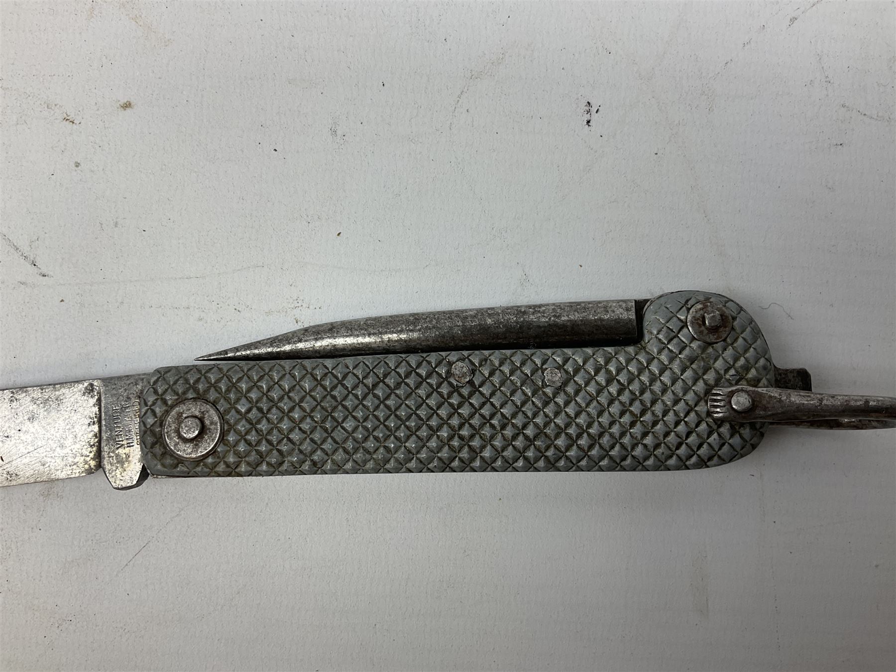 WW2 British army folding jack/clasp knife, the blade marked A.H. Bisby & Co Ltd Sheffield with broad arrow and date 1944, marlin spike and can opener; and British Navy seaman's rope pocket knife, the blade marked Venture H.M. Slater Sheffield (2)
