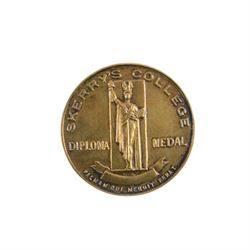 Approximately 42 grams of Great British pre-1920 and approximately 44 grams of pre-1947 silver coins, together with a silver Diploma medallion and some further coins