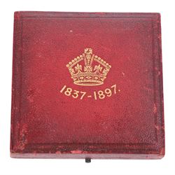 Queen Victoria 1897 bronze commemorative medallion, in tooled red case with gilt detailing